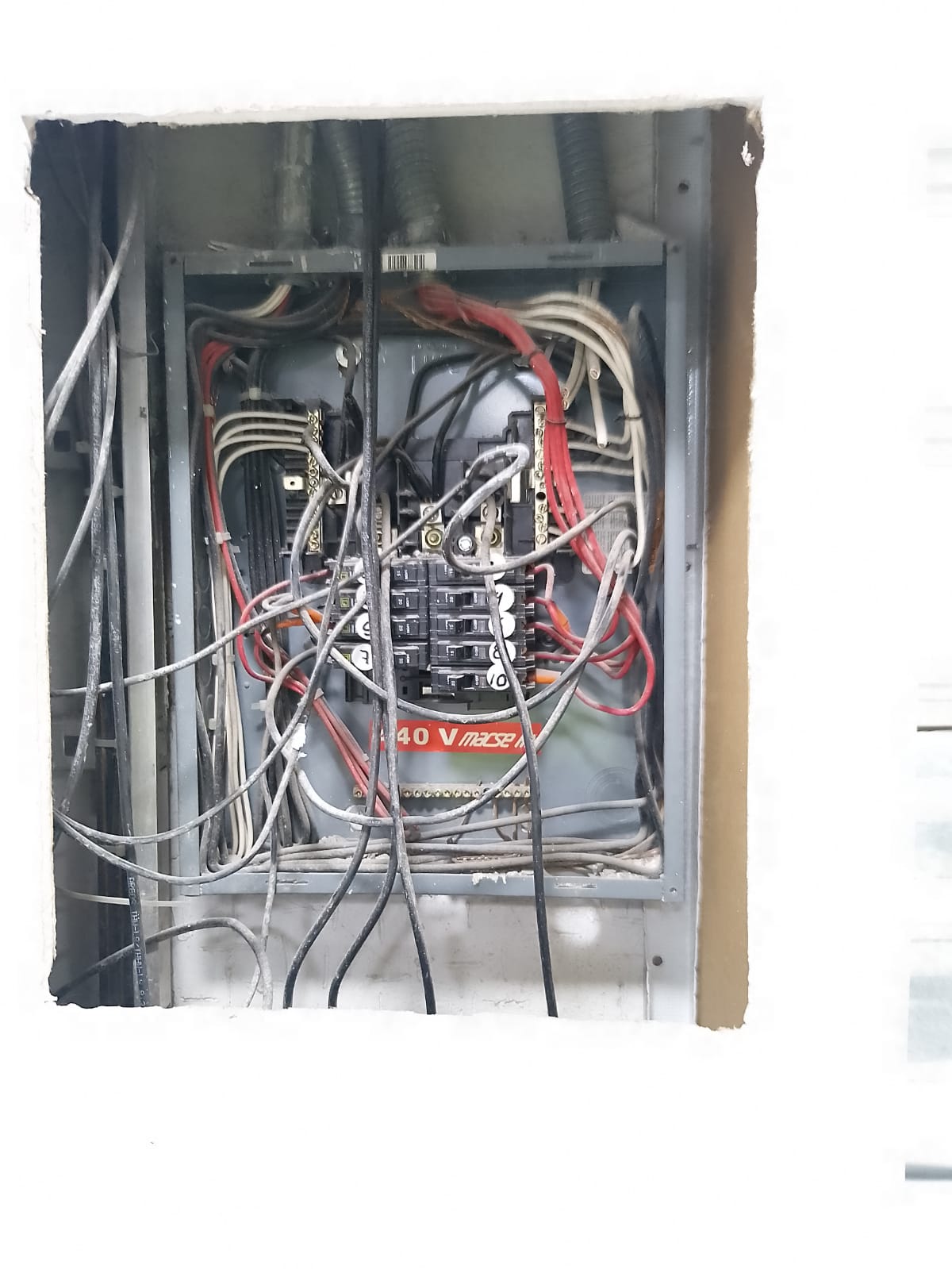 Trabajo eléctrico SEIRV en campo