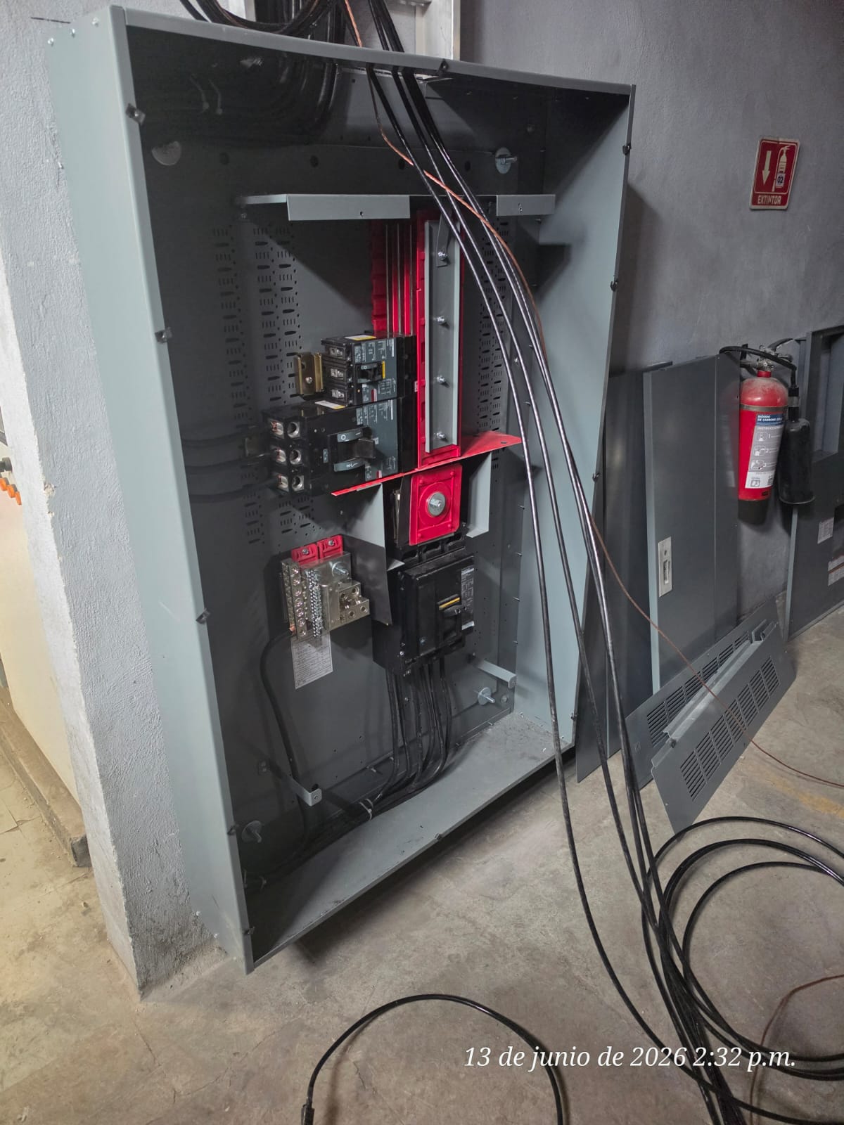 Trabajo eléctrico SEIRV en campo